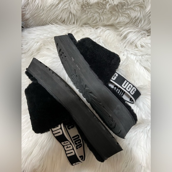 UGG Disco Slide Fur Sandals - Picture 11 of 14